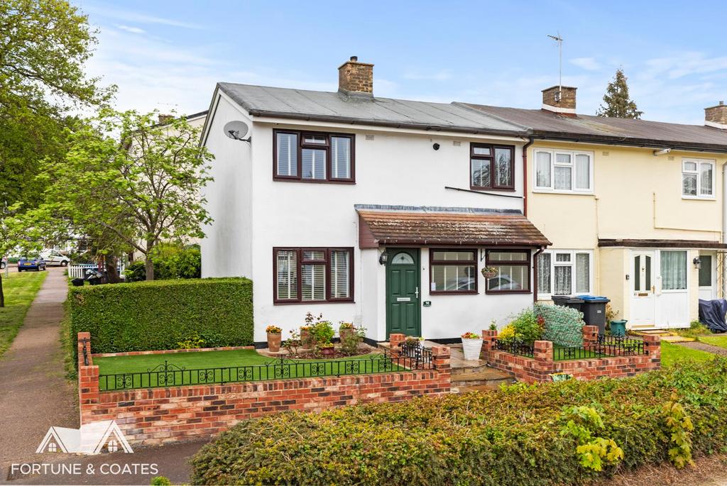 The Downs, Harlow 3 bed end of terrace house for sale £365,000