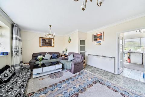 2 bedroom flat for sale, Jesmond Way, Stanmore HA7