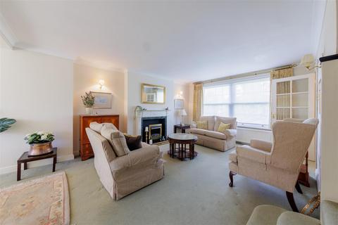 3 bedroom end of terrace house for sale, Regency Lodge, Weybridge KT13