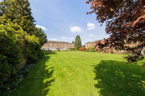 3 bedroom house for sale, Regency Lodge, Weybridge KT13