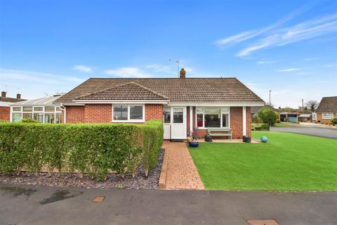 2 bedroom detached bungalow for sale, Thirlmere Close, Thirsk YO7