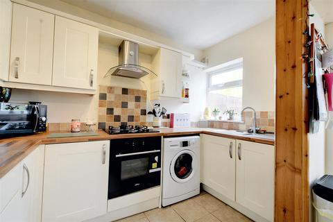 3 bedroom semi-detached house for sale, Hexham Avenue, Ilkeston