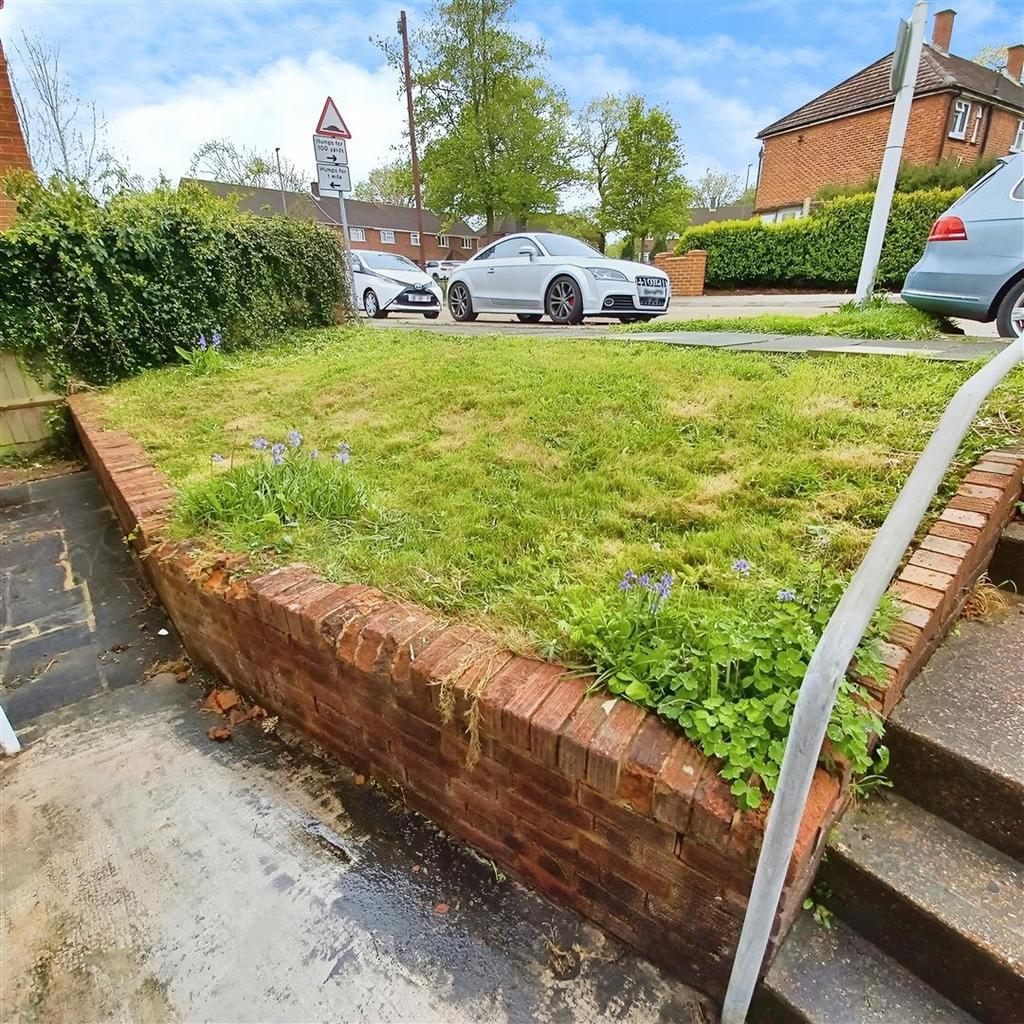 Front Garden/Potential Off Road Parking?