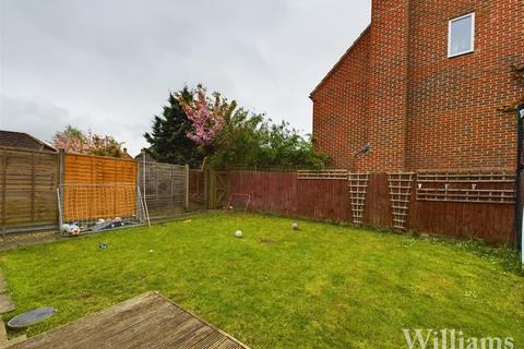 2 bedroom end of terrace house for sale, Paddock Close, Aylesbury HP19