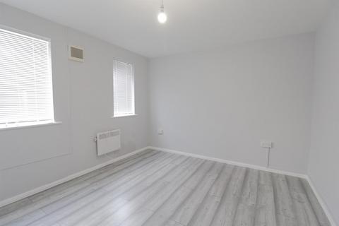 1 bedroom apartment to rent, Plowman Close, London N18