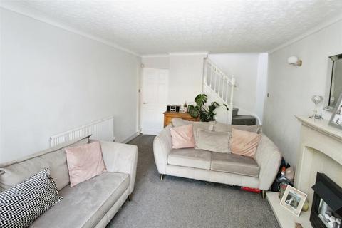 2 bedroom townhouse for sale, Oakleigh Avenue, Bradford BD14