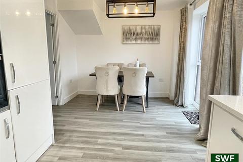 3 Archway Drive, Priorslee, Telford, TF2 9WH