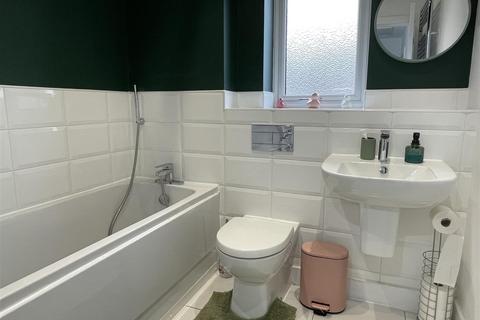 3 Archway Drive, Priorslee, Telford, TF2 9WH