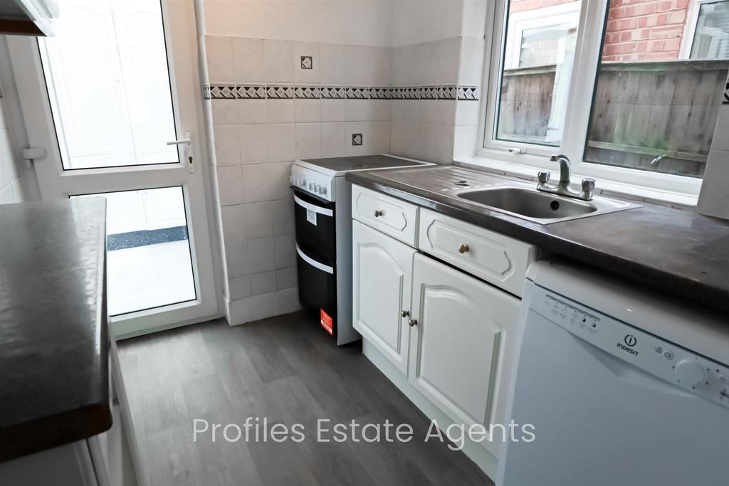 Modern kitchen (rear).