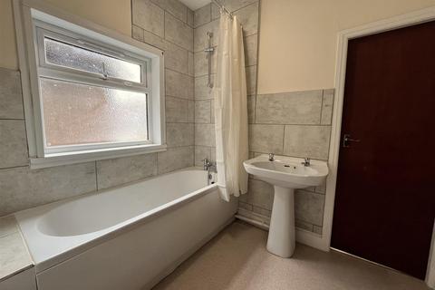 2 bedroom apartment to rent, Tettenhall Road, Wolverhampton