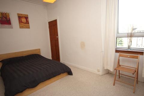 1 bedroom flat to rent, Dean Park Street