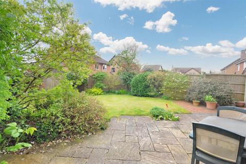 4 bedroom detached house for sale, Fernie Close, Stone