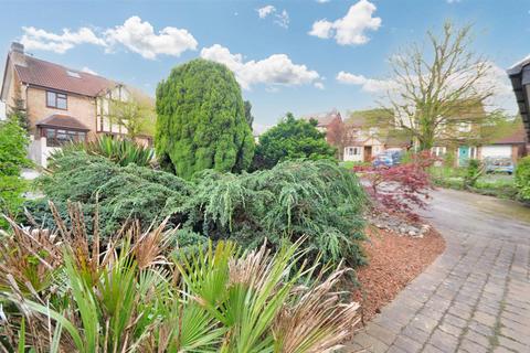 4 bedroom detached house for sale, Fernie Close, Stone