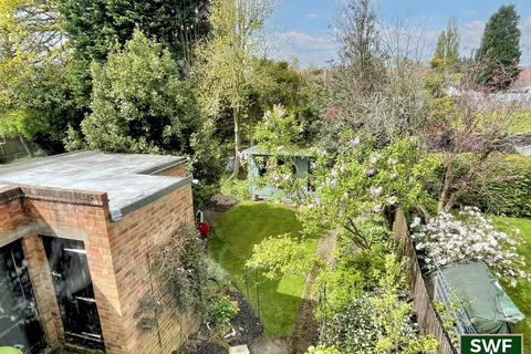 113 Canterbury Road, Penn, Wolverhampton, WV4 4EQ