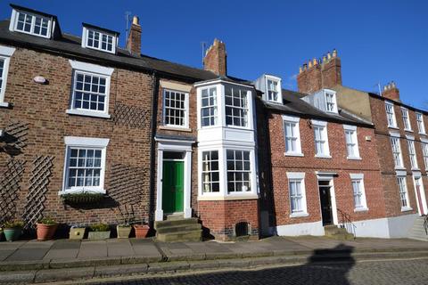3 bedroom terraced house to rent, South Street, Durham