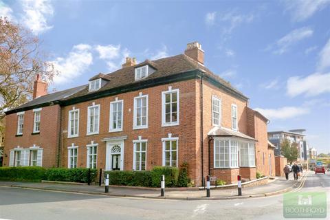 4 bedroom apartment to rent, Abbey Hill, Kenilworth