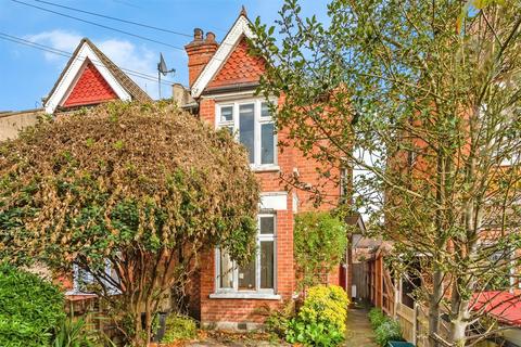 18 Durham Road, London, SW20 0TW
