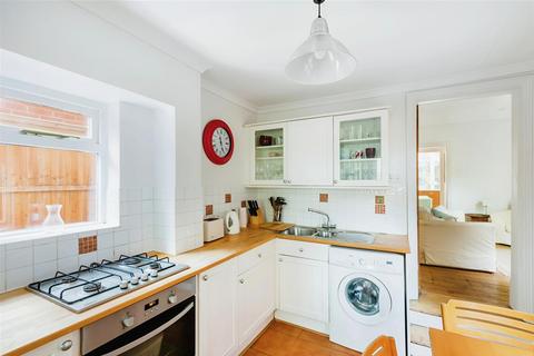 18 Durham Road, London, SW20 0TW
