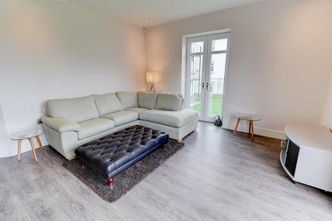 2 bedroom apartment to rent, Cloister Way, Leamington Spa