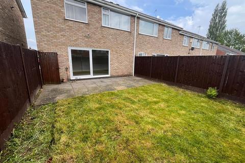 3 bedroom terraced house for sale, Winders Way, Leicester