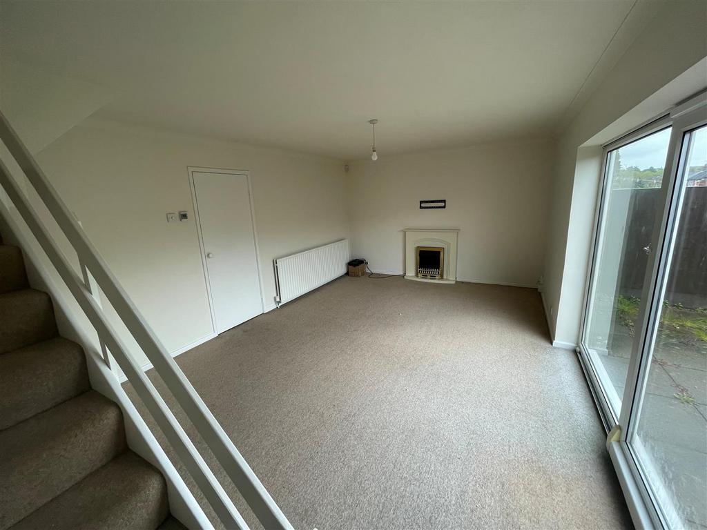 Lounge 3.jpg