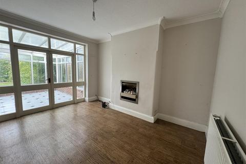 3 bedroom house to rent, The Grove, Newcastle
