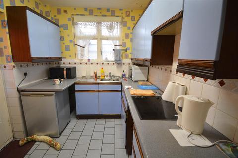7 The Green, Hounslow, TW5 0RL