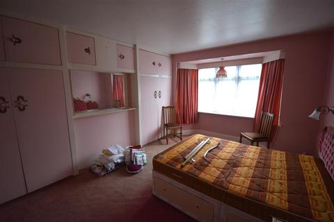 7 The Green, Hounslow, TW5 0RL