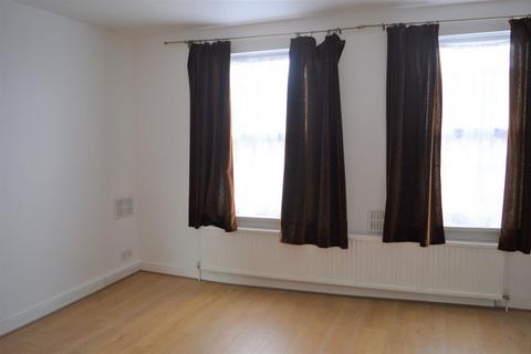 143 Queens Road, Southall, UB2 5BA