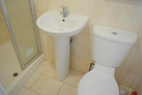143 Queens Road, Southall, UB2 5BA