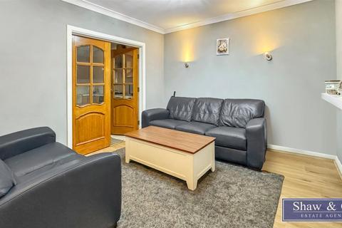 3 bedroom maisonette for sale, Rostrevor Gardens, SOUTHALL UB2