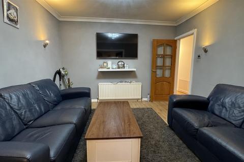 3 bedroom maisonette for sale, Rostrevor Gardens, SOUTHALL UB2