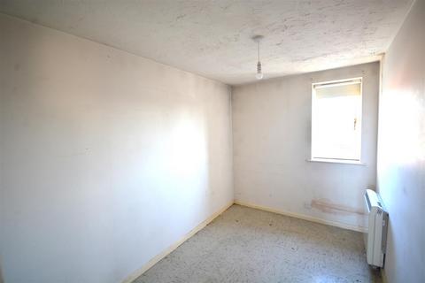 163 Burket Close, Southall, UB2 5NU
