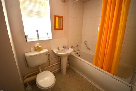 163 Burket Close, Southall, UB2 5NU