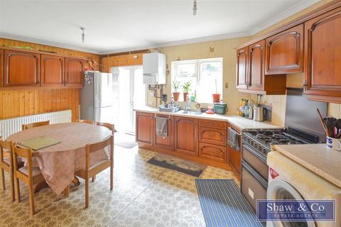 20 Ravensdale Road, Hounslow, TW4 7EU