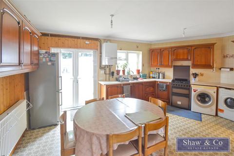 20 Ravensdale Road, Hounslow, TW4 7EU