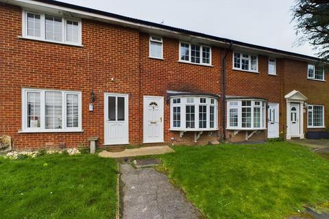 3 bedroom terraced house to rent, Old Martyrs, Langley Green RH11