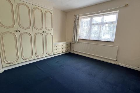 23 Tachbrook Road, Feltham, TW14 9PD