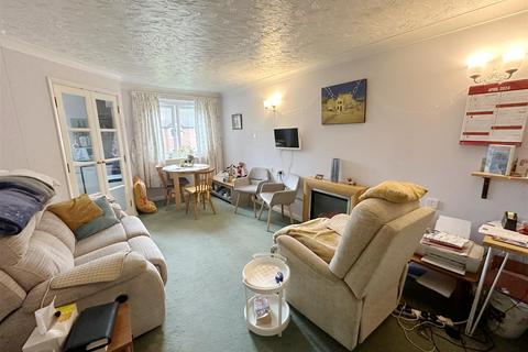 1 bedroom retirement property for sale, Banbury Road, Stratford-Upon-Avon