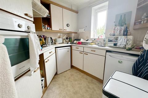 1 bedroom retirement property for sale, Banbury Road, Stratford-Upon-Avon