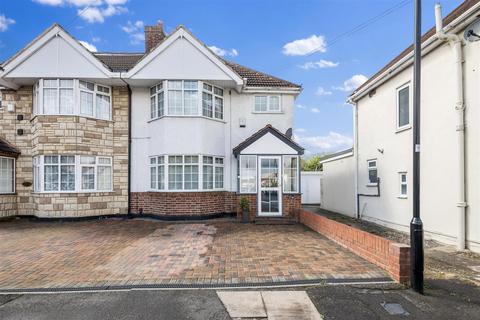 3 bedroom semi-detached house for sale, Munster Avenue, Hounslow TW4