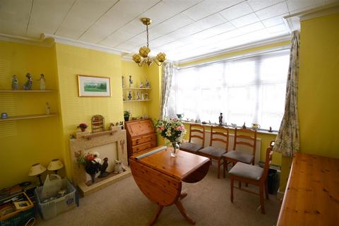14 Park Road, Hounslow, TW3 2EU