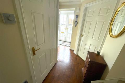 3 bedroom detached house for sale, Pant Bryn Isaf, Llwynhendy, Llanelli