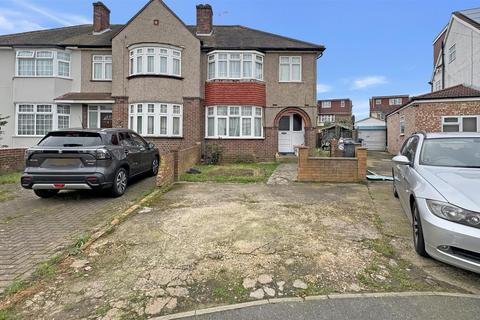3 bedroom end of terrace house for sale, Catherine Gardens, Hounslow TW3