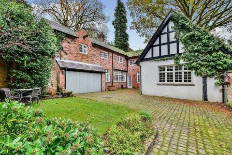 4 bedroom detached house to rent, The Coach House, Tempest Rd, A/e, SK9 7BU