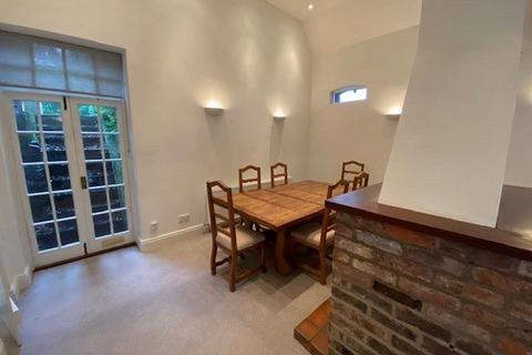 4 bedroom detached house to rent, The Coach House, Tempest Rd, A/e, SK9 7BU