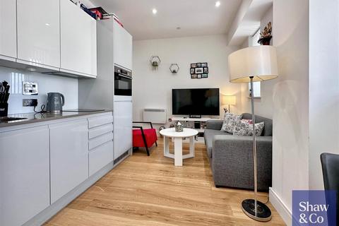 undefined, Douglas Road, Hounslow TW3