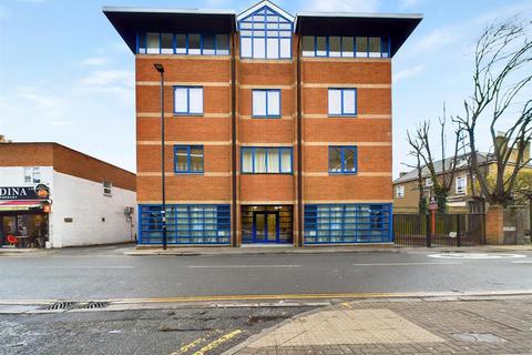 undefined, Douglas Road, Hounslow TW3