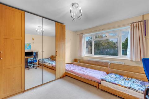 23 Mogden Lane, Isleworth, TW7 7LE