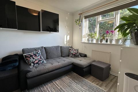9 Frays Close, West Drayton, UB7 7NH